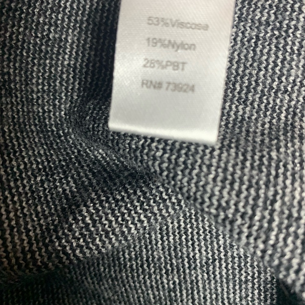 Ming Wang Black Knit Logo Comfort Wrap One Size - Picture 5 of 6